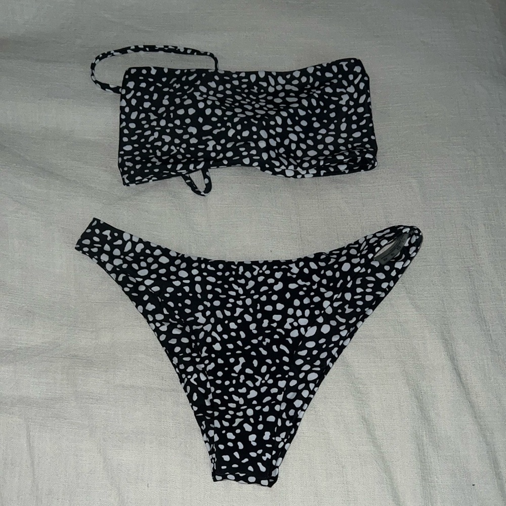 Zaful Bandeau Swim Black and White Patterned Bikini Size S - Picture 2 of 3